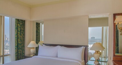 Hilton Cairo Grand Nile Room Type - King Corner One Bedroom Suite with Nile View