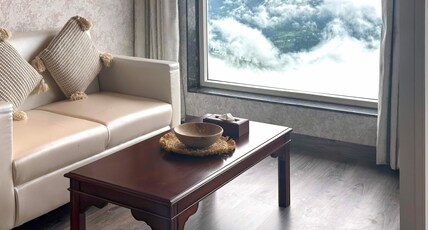 RAJMAAN SINGH ECO RESORTS Room Type - MUKTA | White themed room