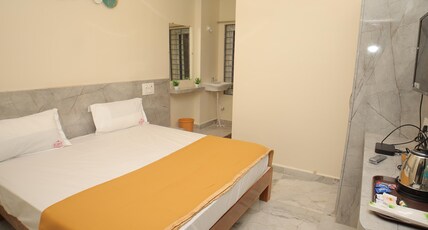 Hotel Sri Ganesh Residency Room Type - Deluxe  AC Room
