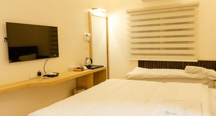Sri Senthoor Velavan Palace (SSV Palace) Room Type - Prestige Room AC