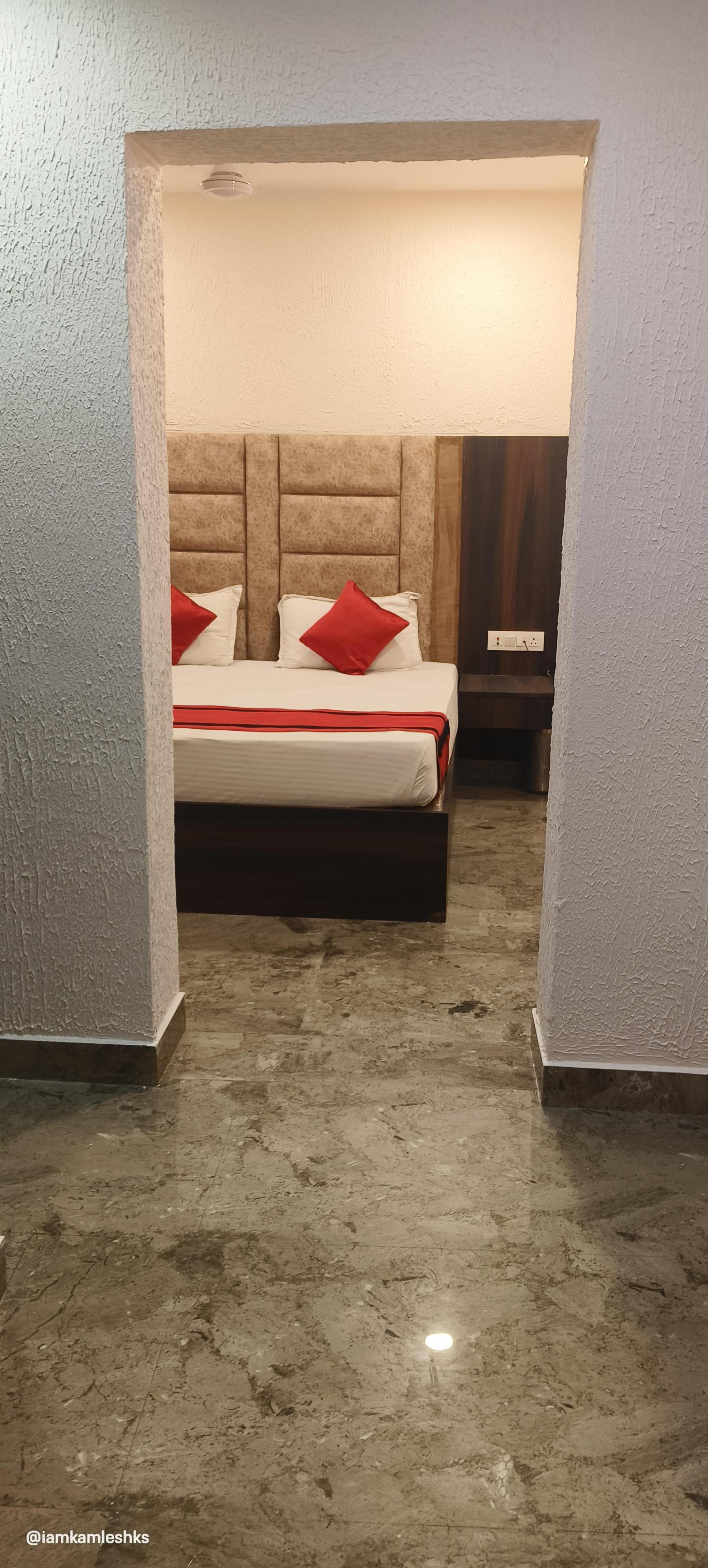 SHAAN E PUNJAB HOTEL BREAK POINT - Tap to explore photos