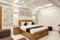 Hotel The Emporio Grand Near Vaishali Metro Station
