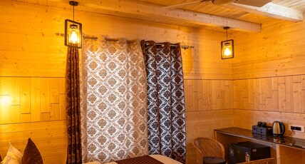 Wolf and woods Room Type - Family room