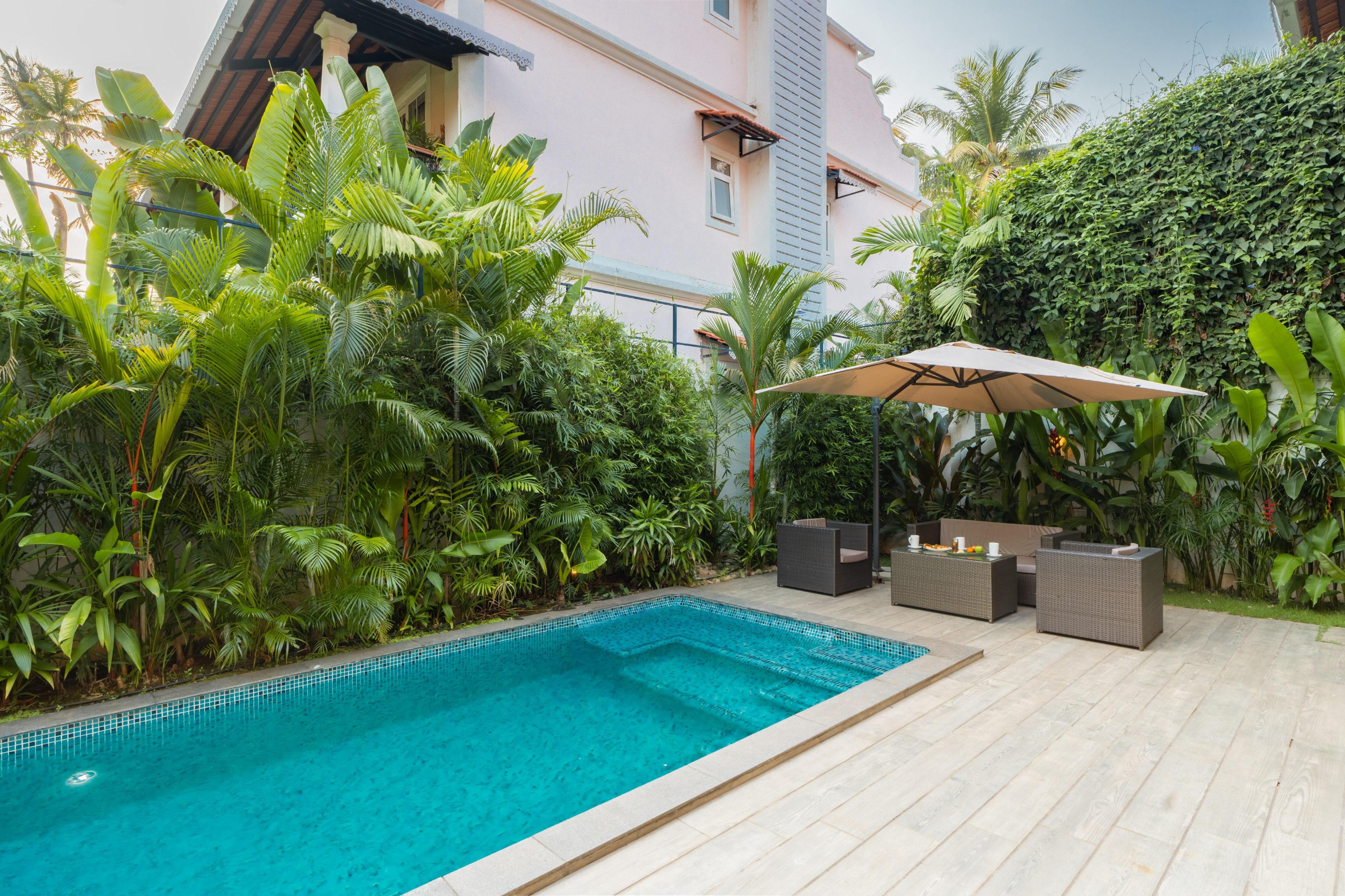 Elegant 4 BHK Pvt Pool, Near Baga & Calangute - Tap to explore photos