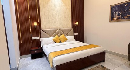 HOTEL DEEPJOT Room Type - Suite