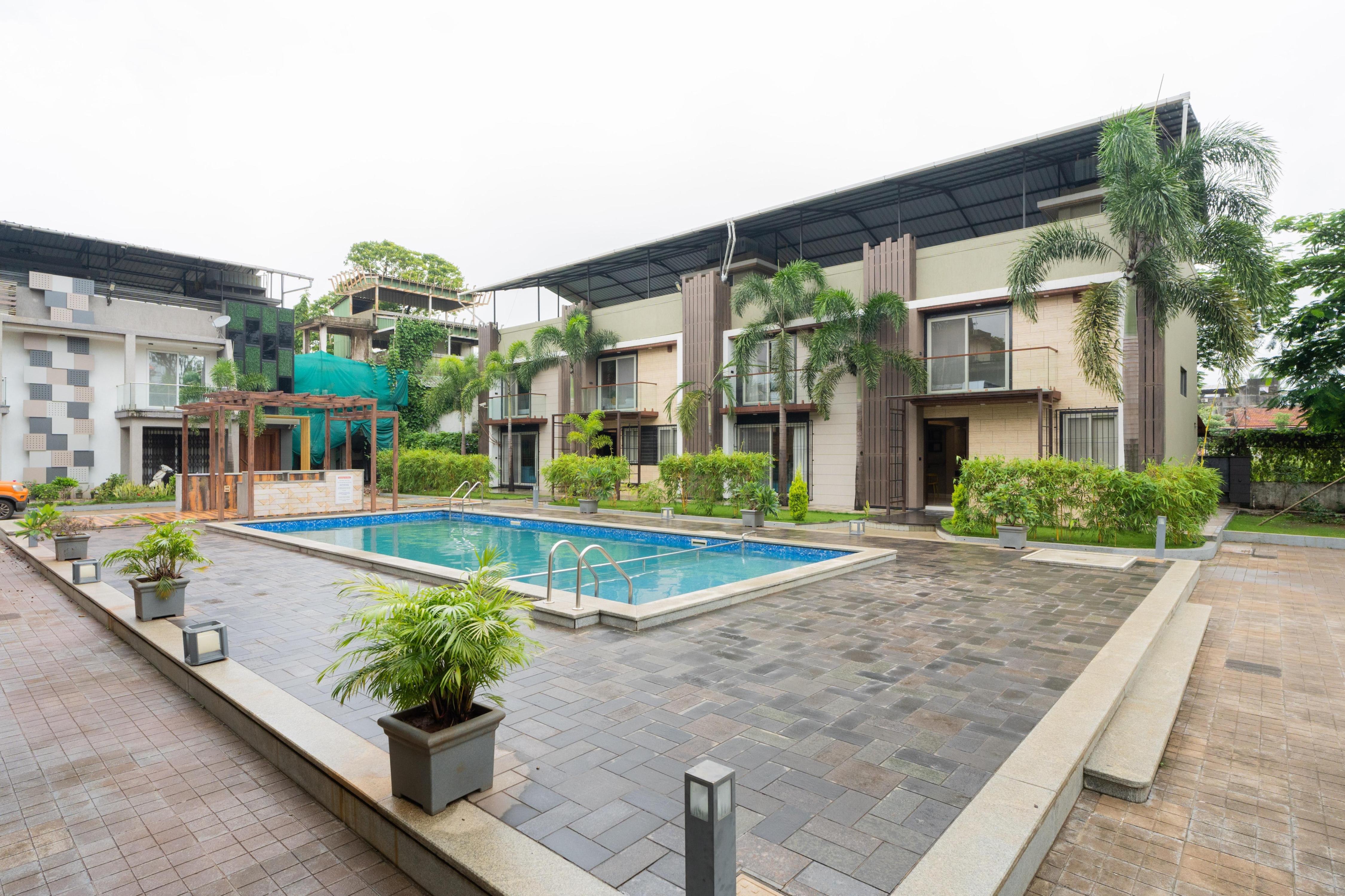 4 BHK Villa with Pure Veg Food and Pool - Tap to explore photos