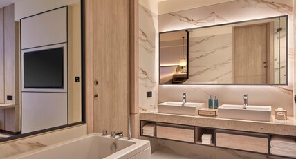 Hilton Gurugram Baani City Centre Room Type - King Premium Suite