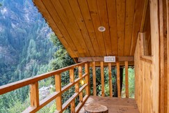 Treehut On The Summit in Tandi