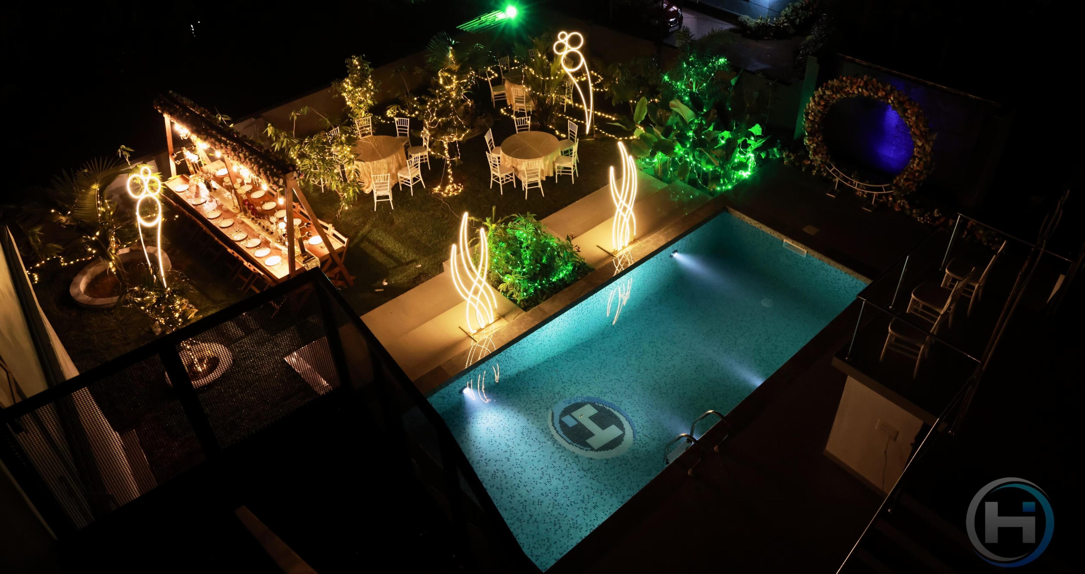 Holiday Island Boutique Villas - Tap to explore photos