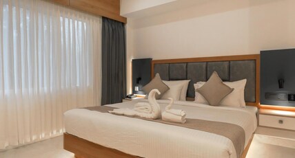 Aurora Hotels and Resorts Room Type - Executive Room