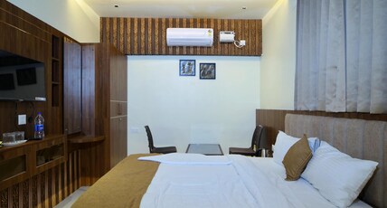SUTHANTHIRA STAY INN Room Type - Standard double room AC