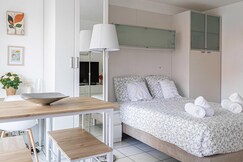 Charming Studio with balcony & pool -Heart of Nice