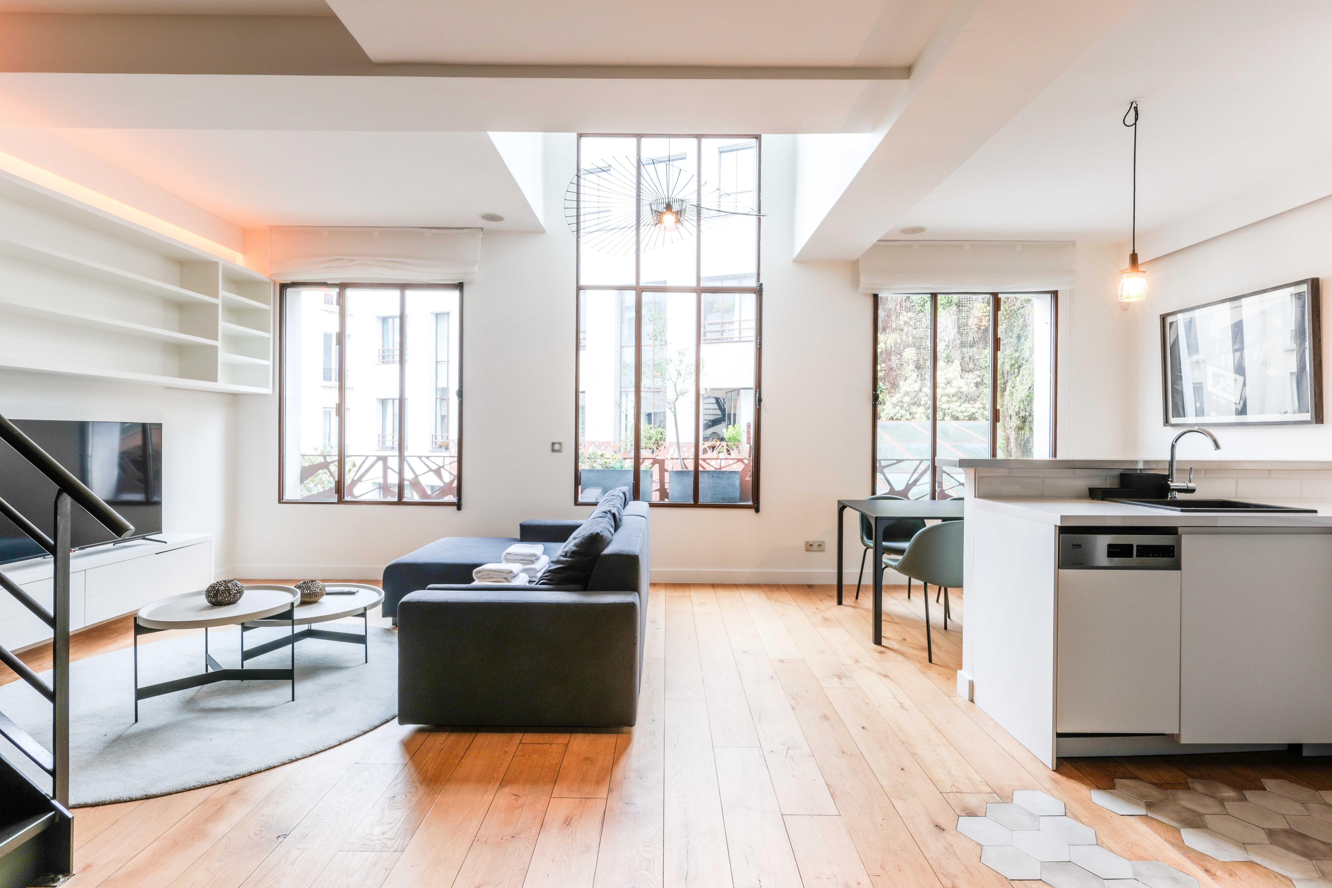 Chic duplex loft in trendy Bastille