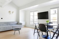 Charming air-conditioned apt for a cosy atmosphere