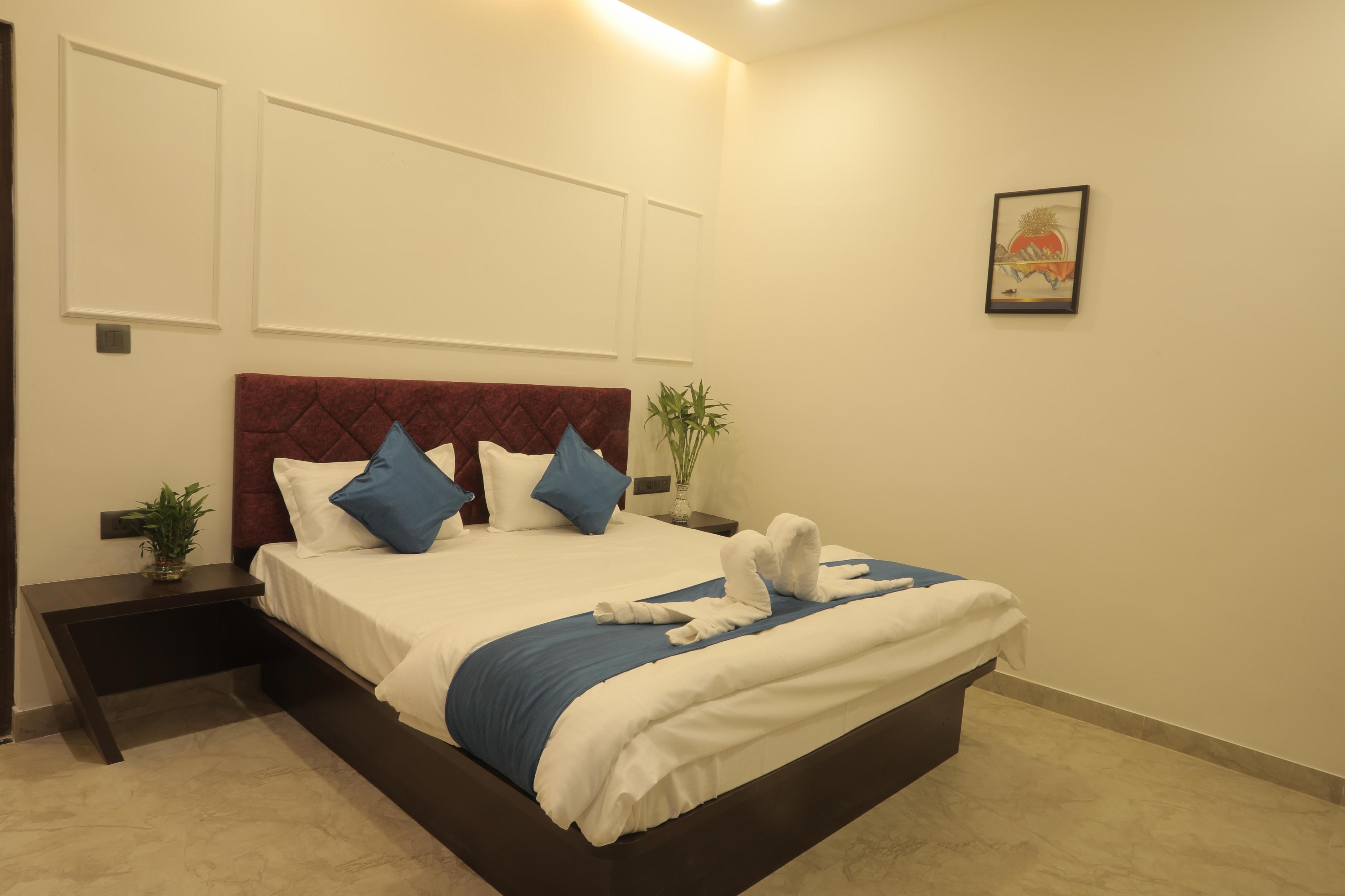 Snowdrop Home Luxury 2BHK Spacious Apt - Tap to explore photos
