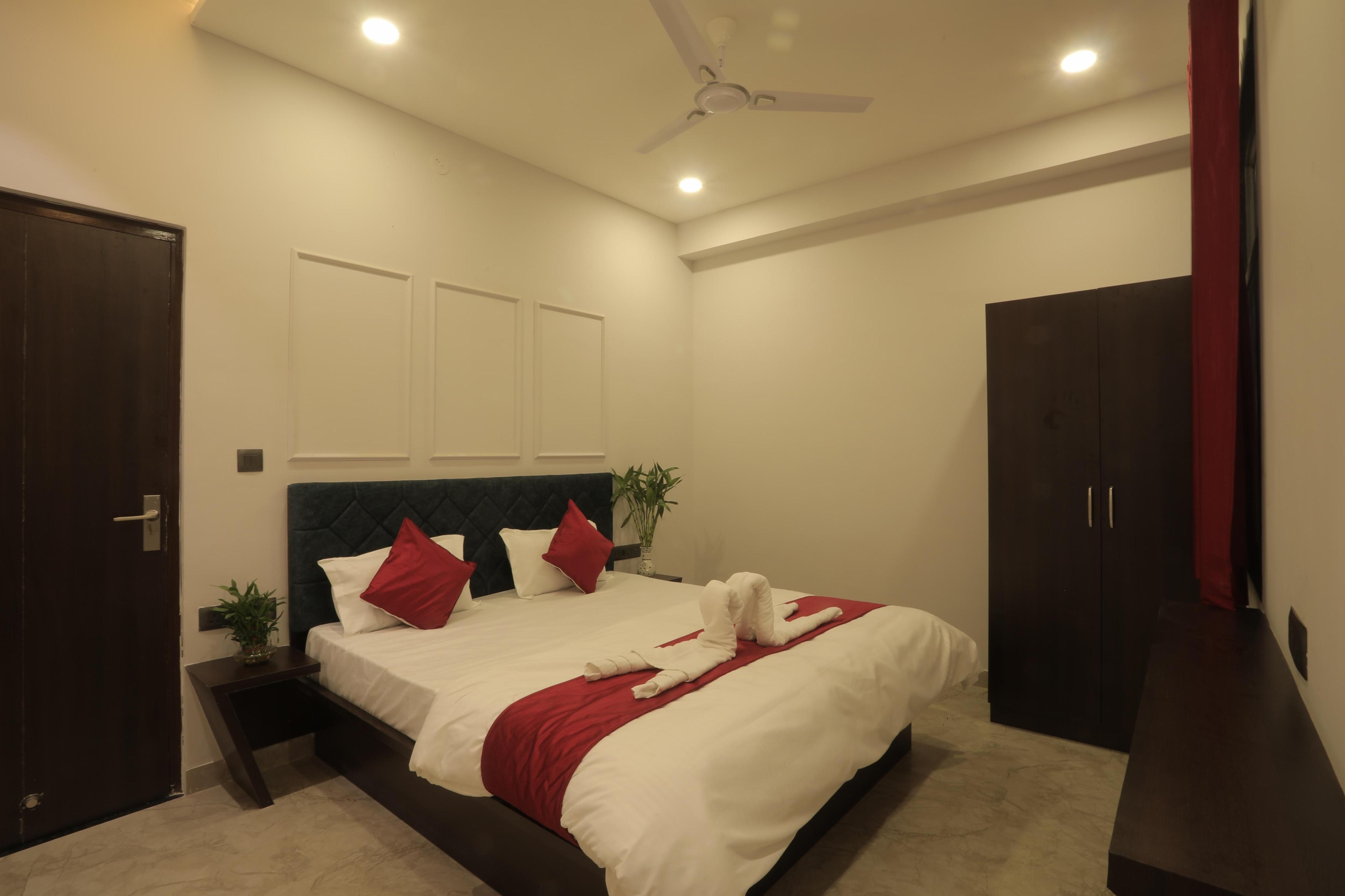 Earthen Bliss Luxury 2BHK Apt with Balcony - Tap to explore photos