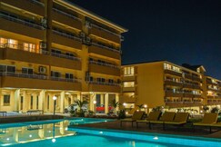 Alaya Stays 1 BHK with pool, 5 Mins drive to Candolim Beach | Veera Marina