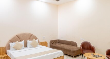 Hotel Entry Point Room Type - Deluxe Room