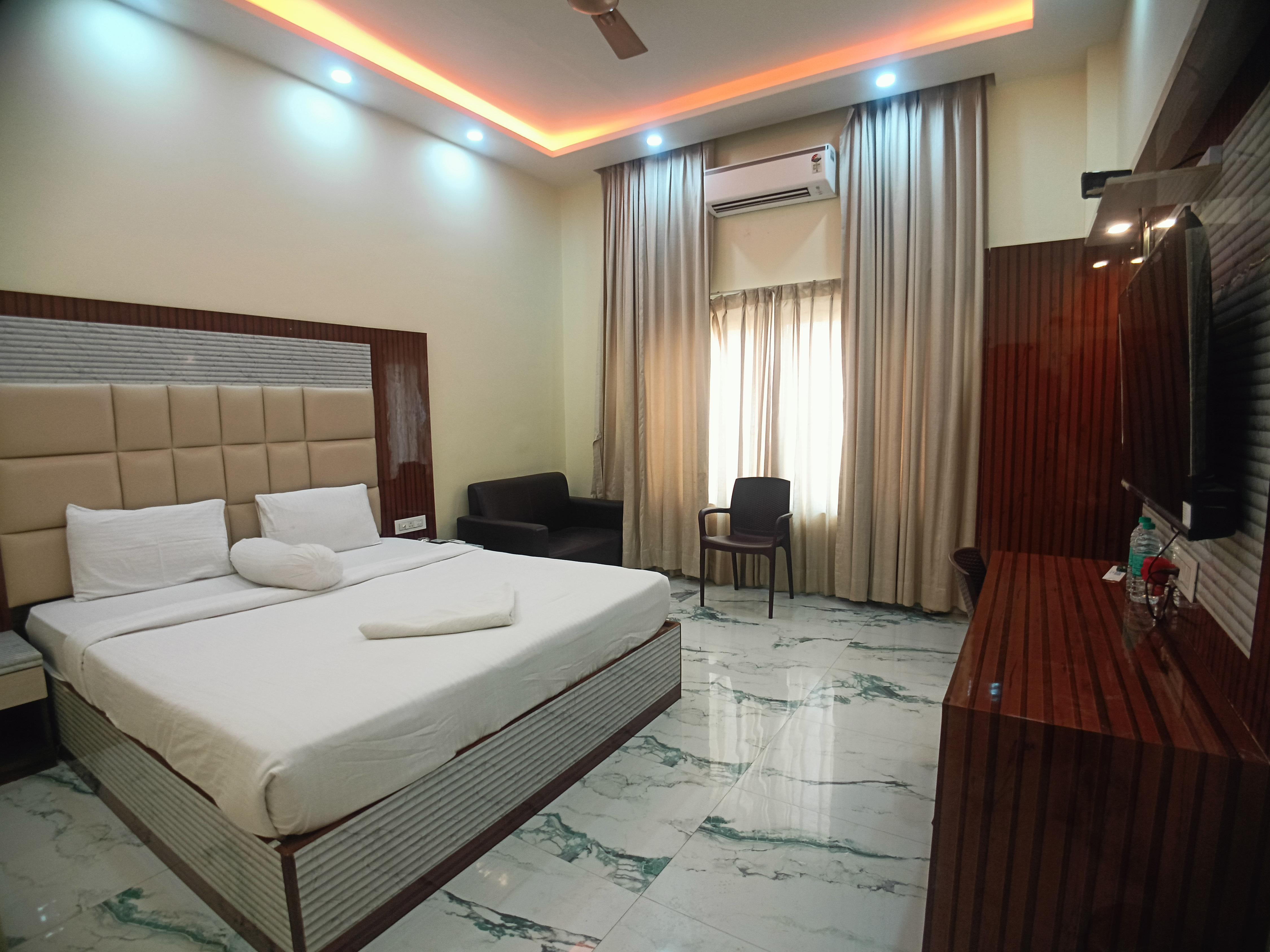 Elegant Boutique Hotel & Spa - Tap to explore photos