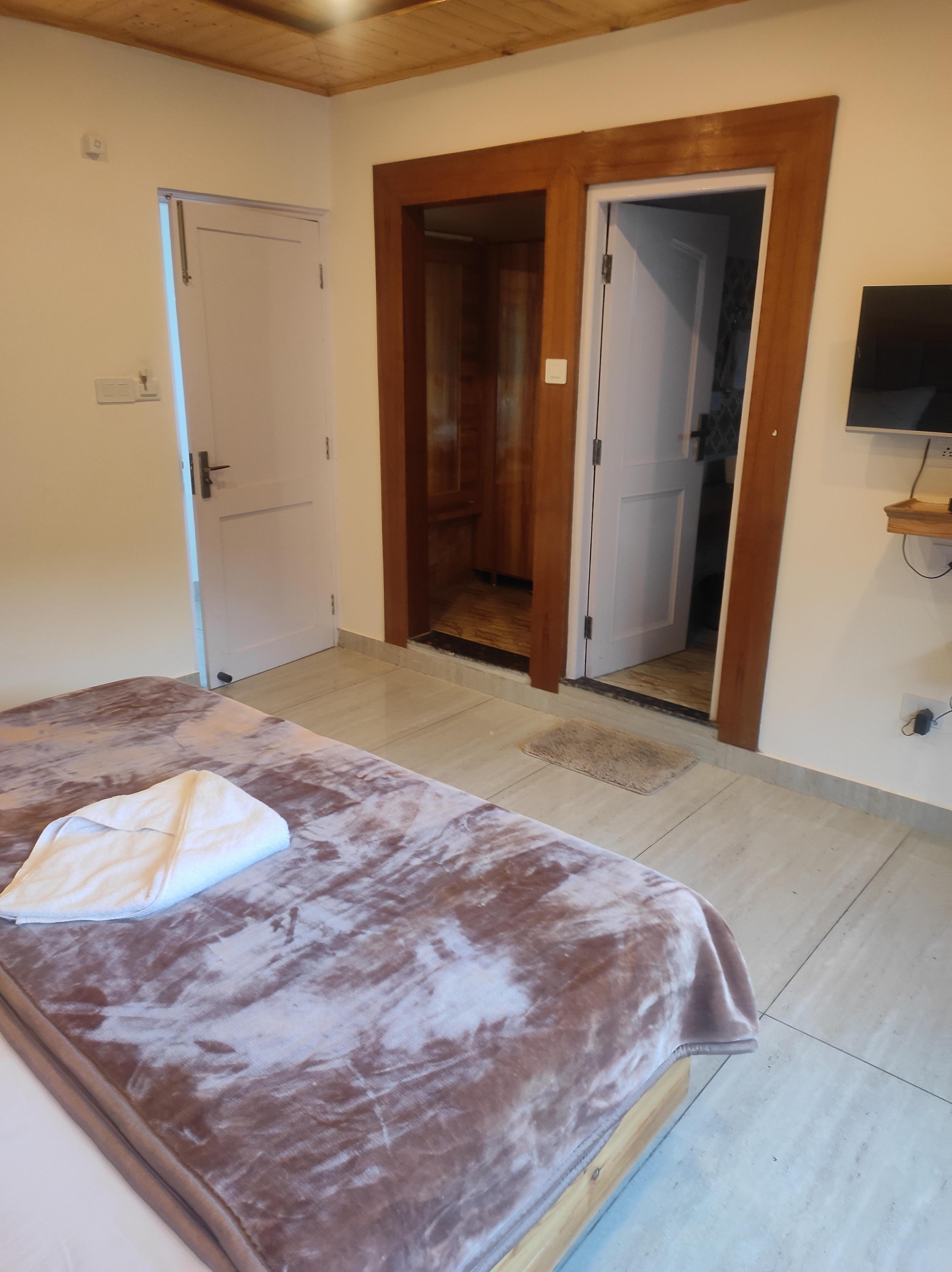The Veteran House Home Stay Room Type - Deluxe room with Mountain View
