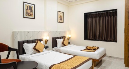 Hotel Money Plant Room Type - Super Deluxe Room ( Twin Bed )