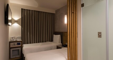 Holiday Inn Express Greater Noida Knowledge Park Room Type - Standard Twin  Room 2 Single Beds Non-Smoking