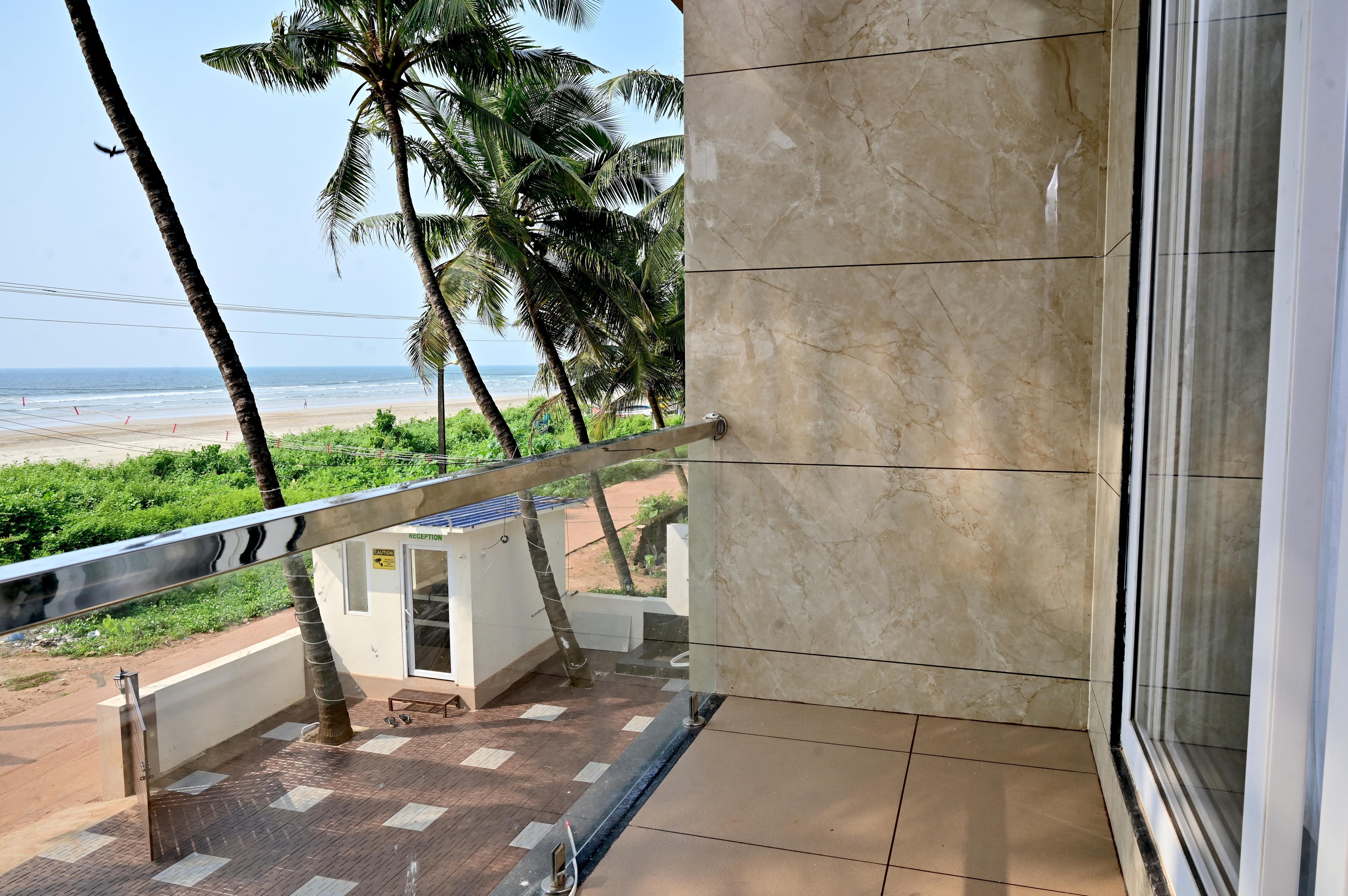 Sun & Sand Luxury Stays Sea View - Tap to explore photos