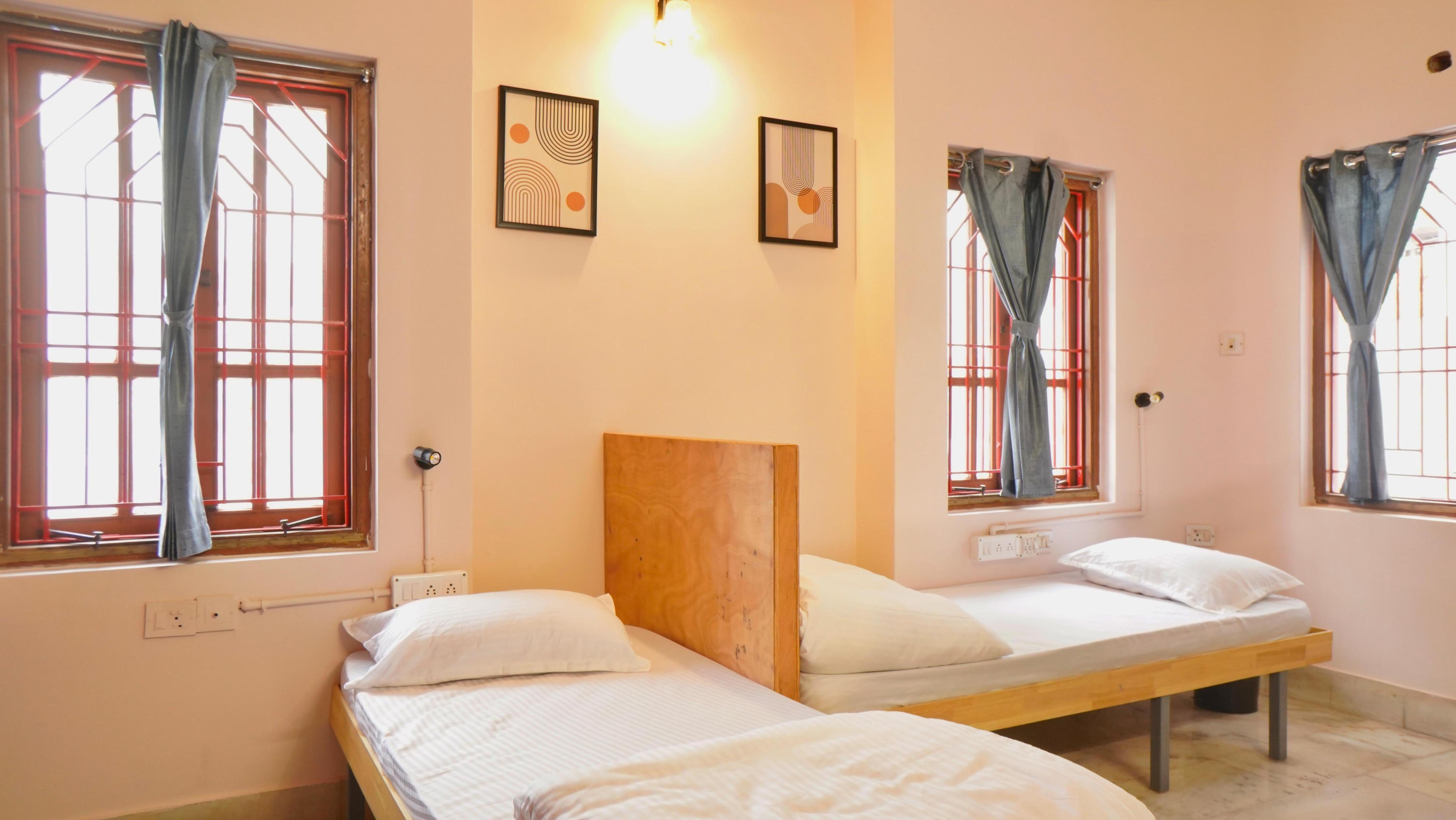 Roambay Gokulam Mysore Room Type - 4 Bed Dorm - Ensuite