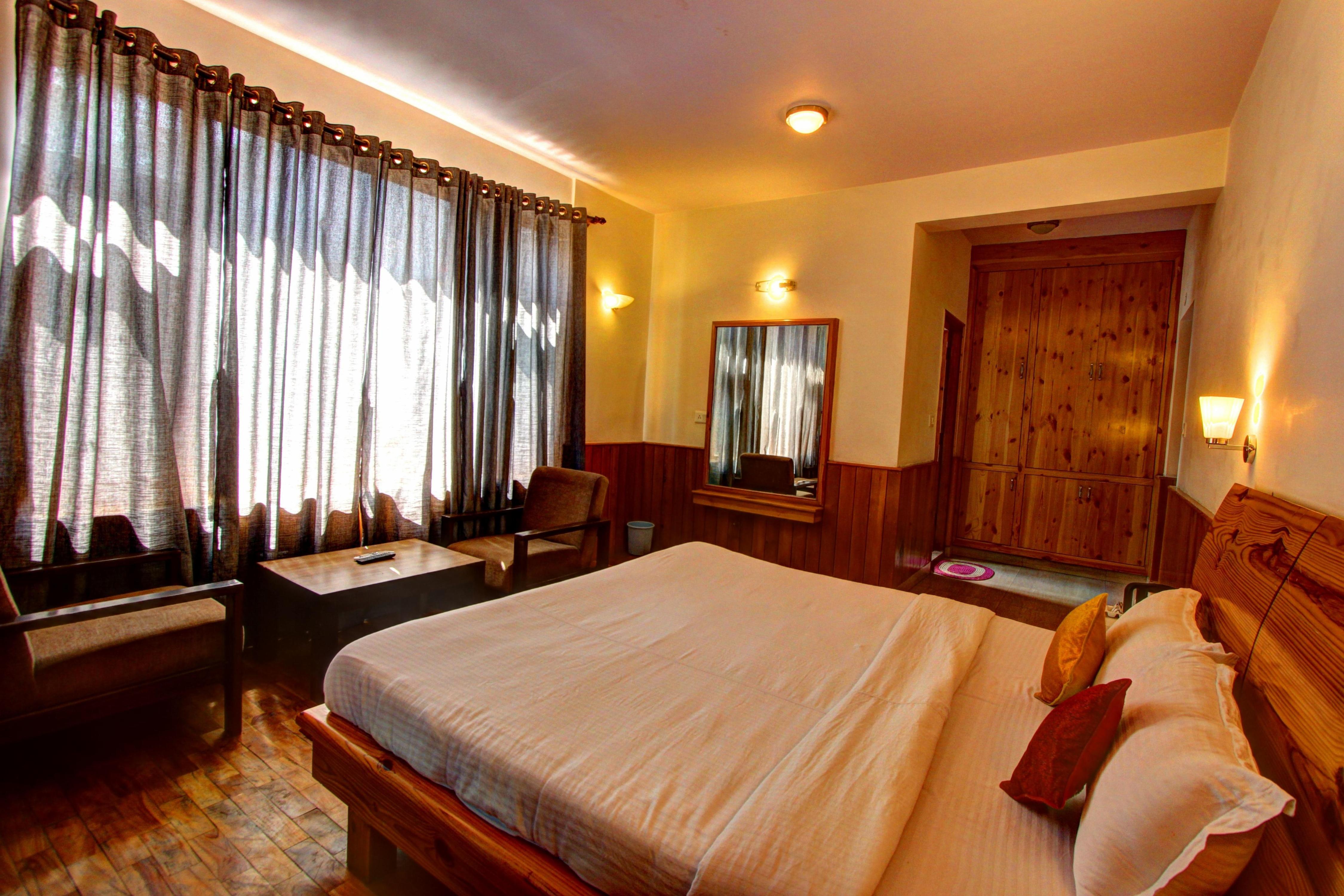 Conifer Home Villas & Cottages - Tap to explore photos