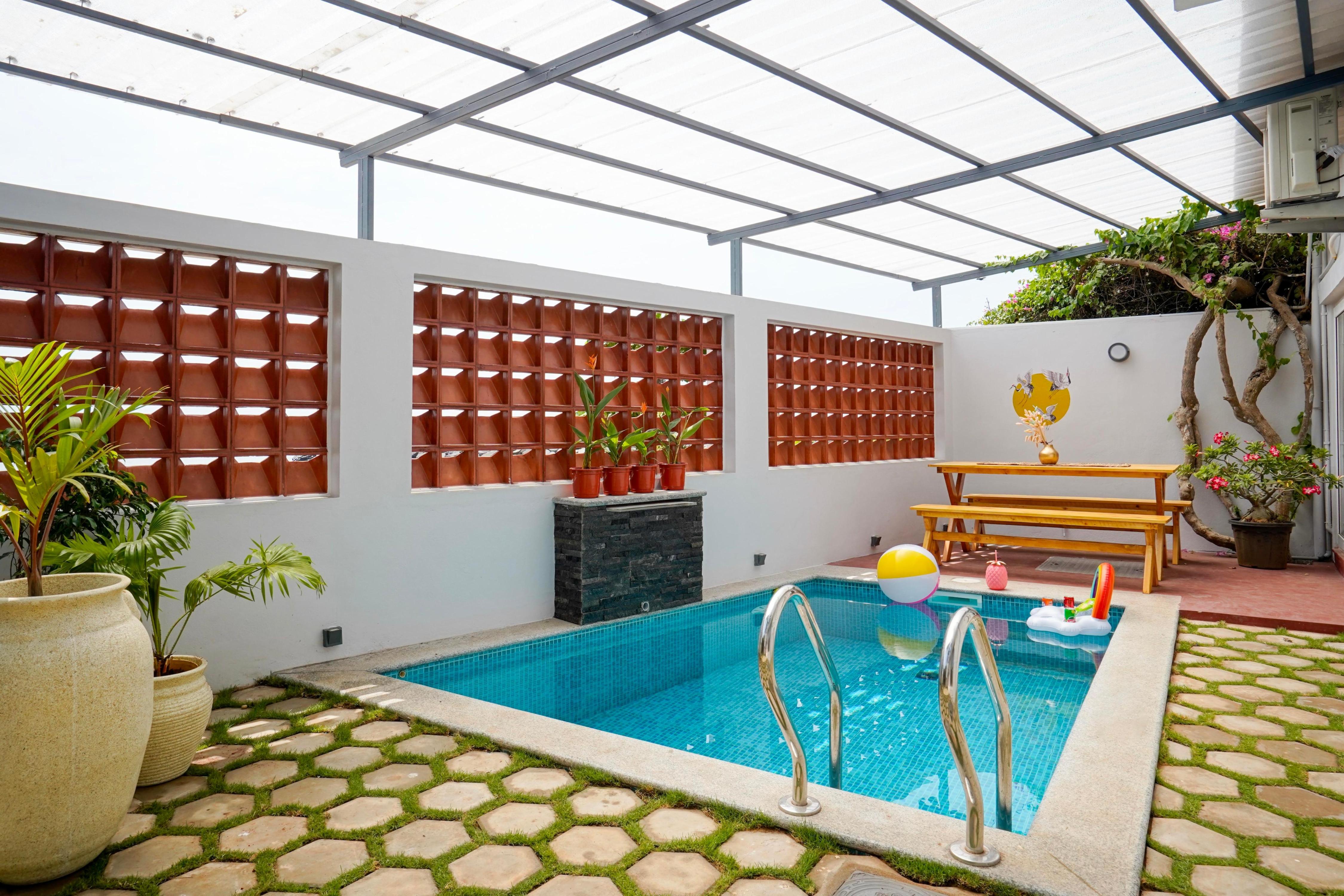 Sea Gadabout Beach Villa - Tap to explore photos
