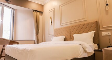 Hotel Indra Palace Room Type - Deluxe Room