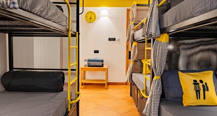 The Hosteller Goa, Old Goa Room Type - Bed in 6 Bed Female Dormitory with Balcony
