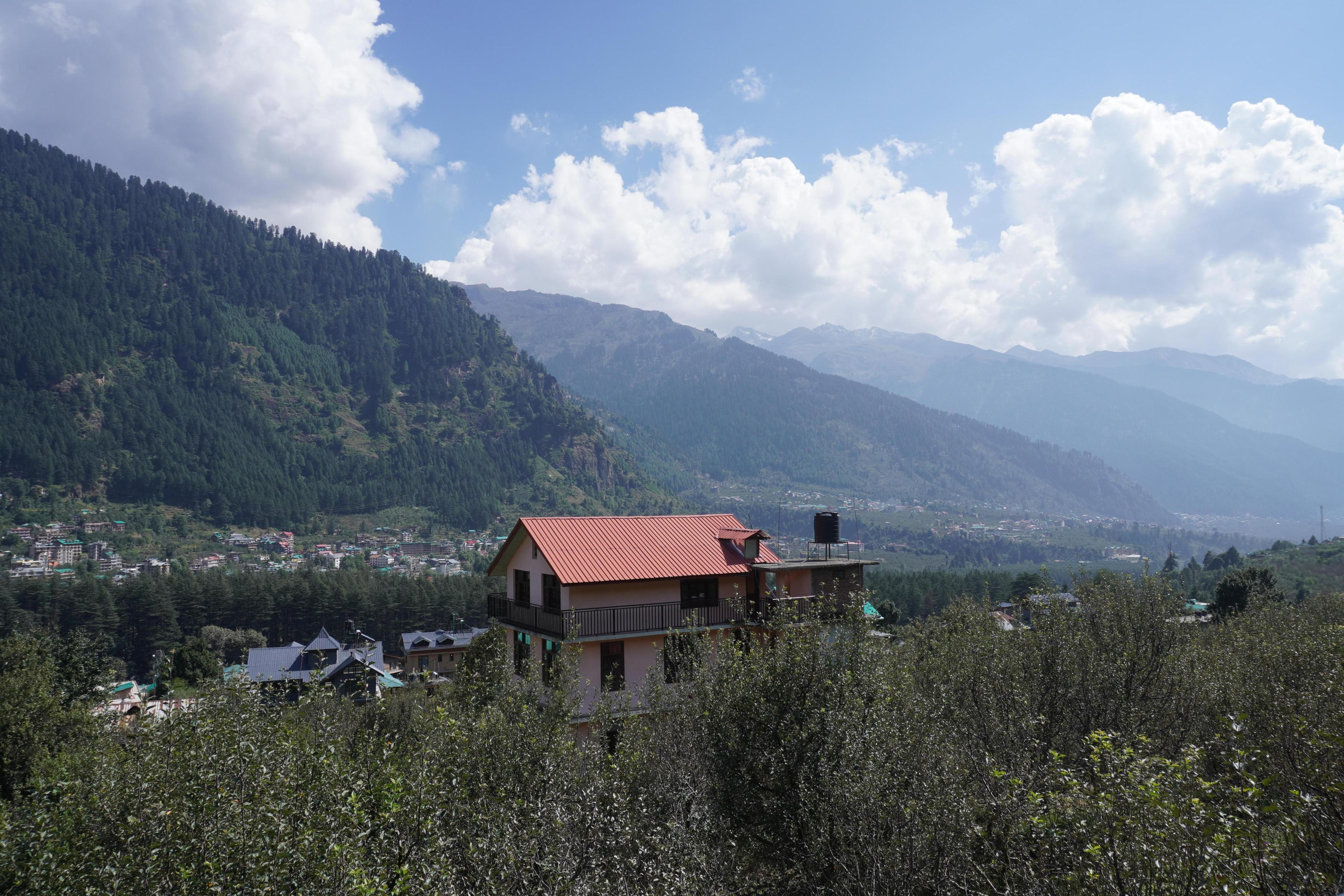 Kihala - Tap to explore photos