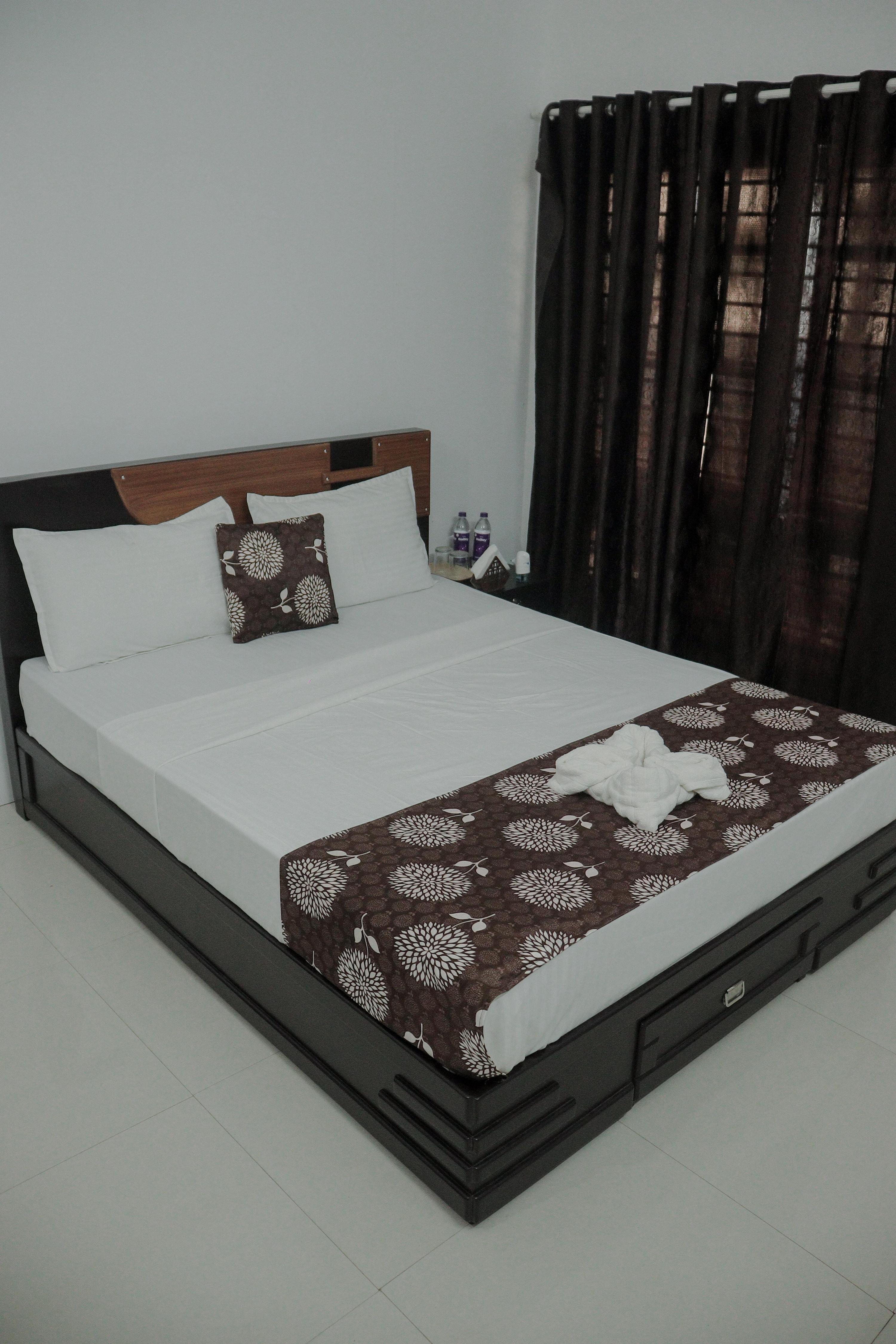 Ripples Backwater Resort Kollam Room Type - Deluxe AC Room