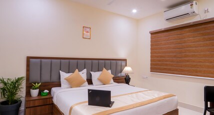 Mcity Elite Suites Room Type - Executive Double Suite with Balcony