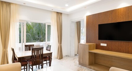 White Wharf Beach Resort Morjim Room Type - White Wharf Suite Room with Balcony and Bathtub White Wharf Beach Resort Morjim Room Type - White Wharf Suite Room with Balcony and Bathtub