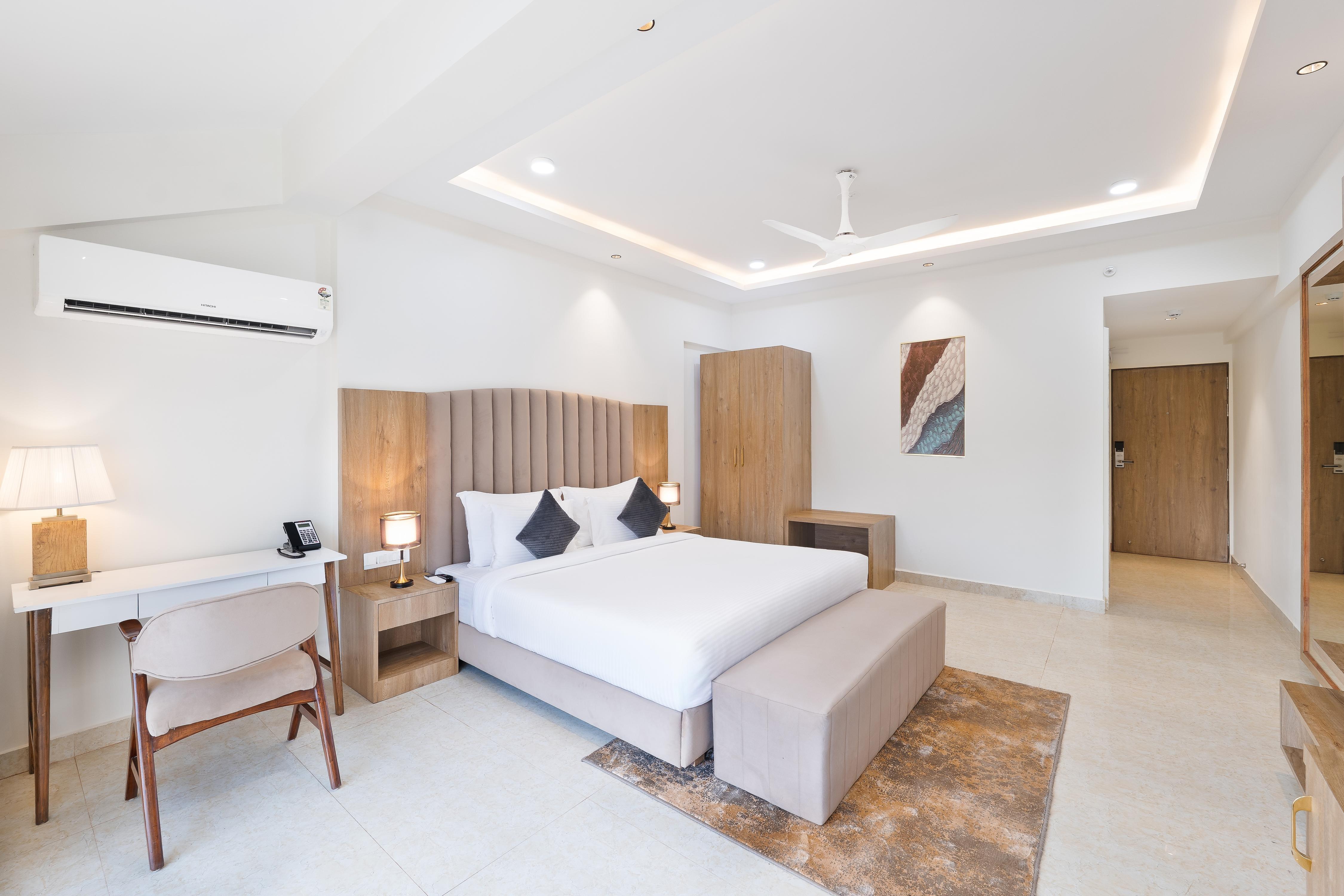 White Wharf Beach Resort Morjim - Tap to explore photos