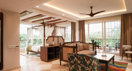 White Wharf Beach Resort Morjim Room Type - White Wharf Executive Suite with Jacuzzi