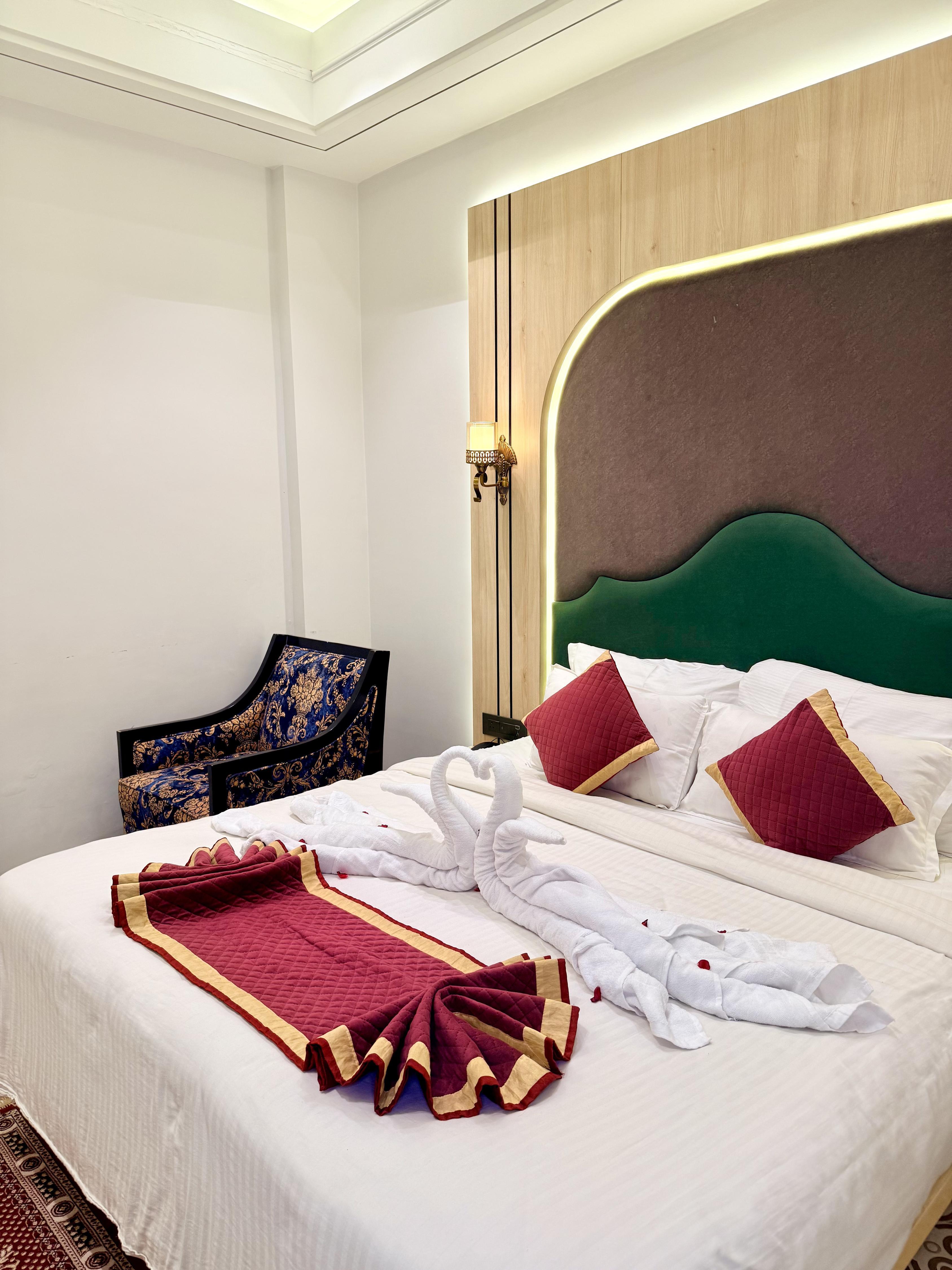Hotel The Raghavas' - Tap to explore photos