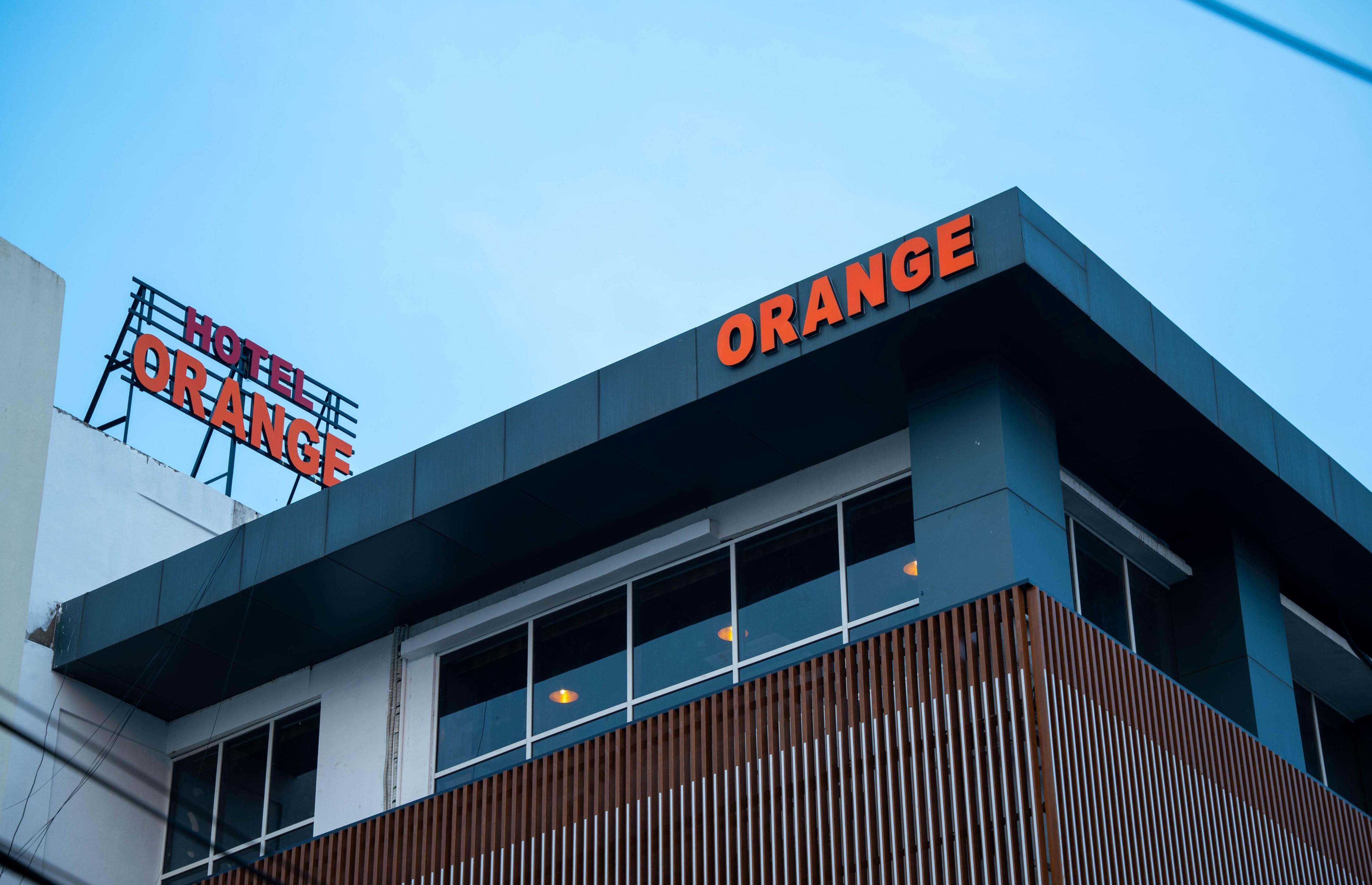 Hotel Orange - Tap to explore photos