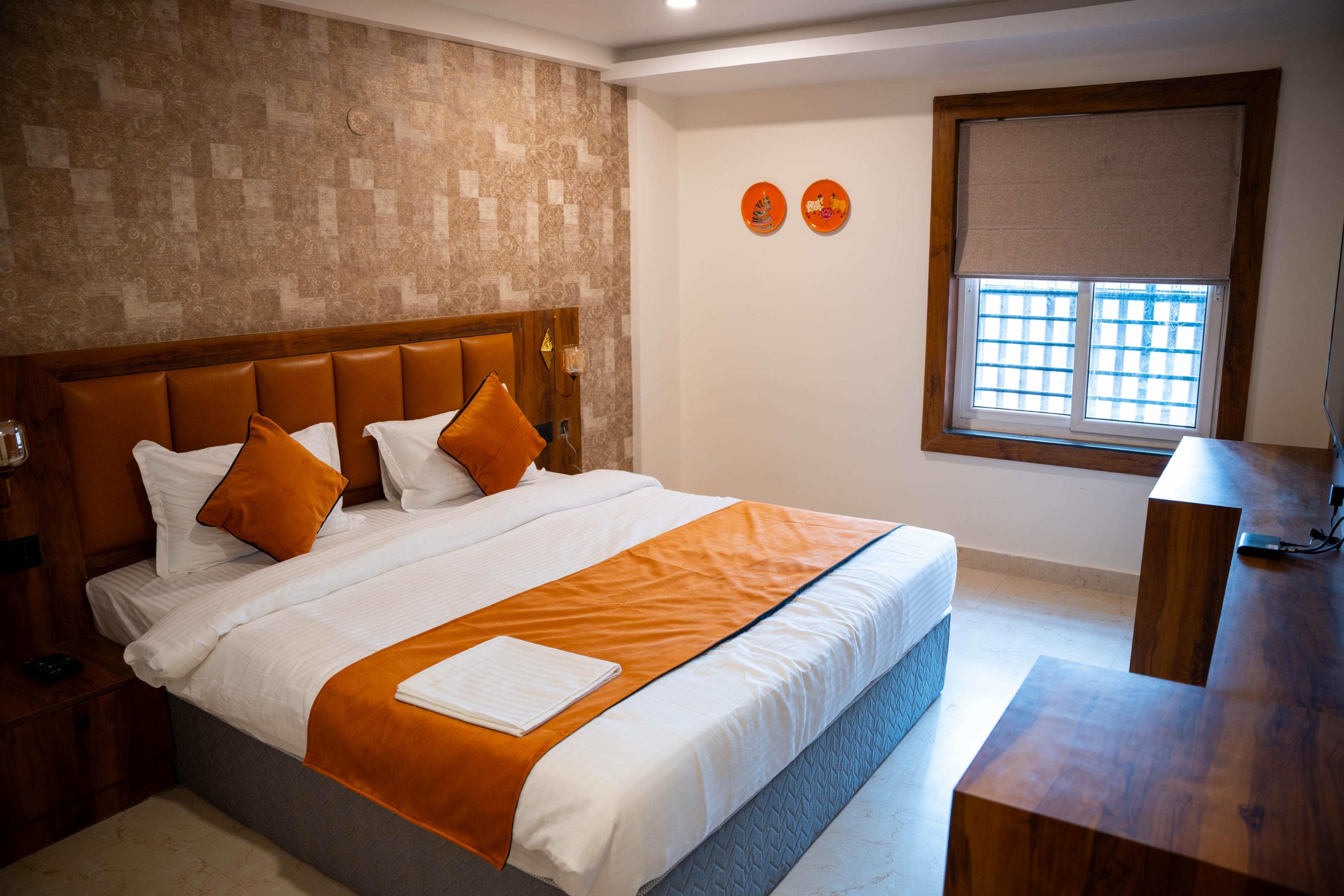 Hotel Orange Room Type - Super Deluxe Room