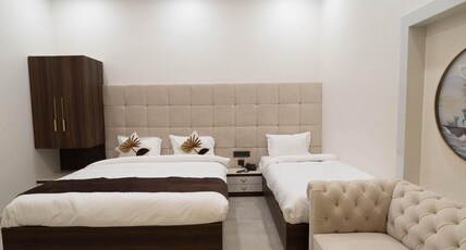 THE LUXURY INN Room Type - Family suite room
