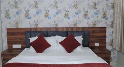 Hotel Om Palace Sikar Road Jaipur Room Type - Deluxe Room Hotel Om Palace Sikar Road Jaipur Room Type - Deluxe Room