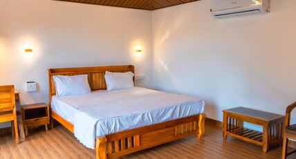 Ourem Palace Luxury Beach Huts Room Type - Premium Double Room with balcony
