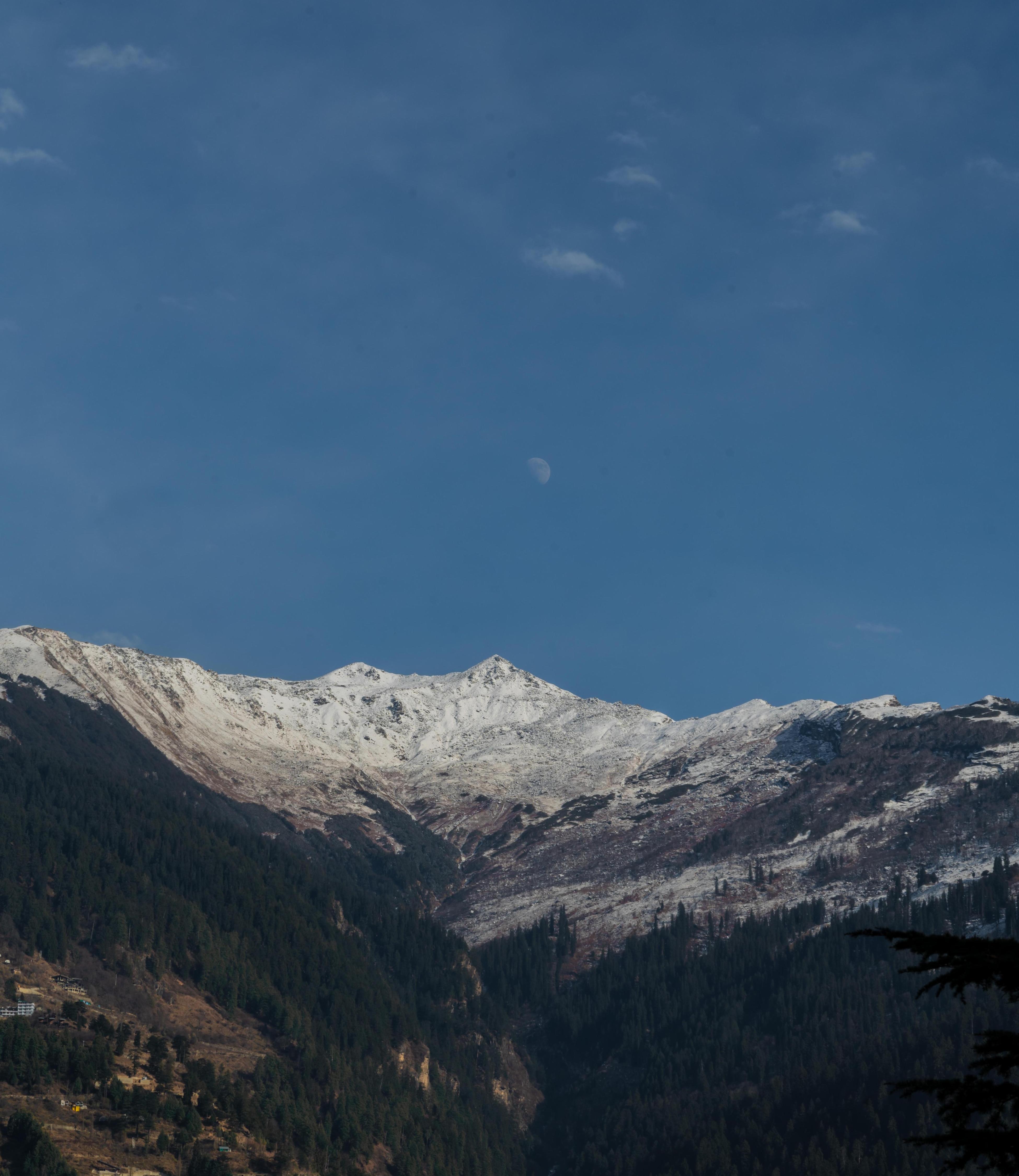 The Whitestone Inn & Suites (A Centrally Heated Mountain & Valley View) - Tap to explore photos