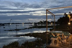 Kampify Cochi Hostel and Cottages