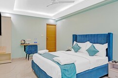 Rohaan Hotels Medavakkam by UPAR