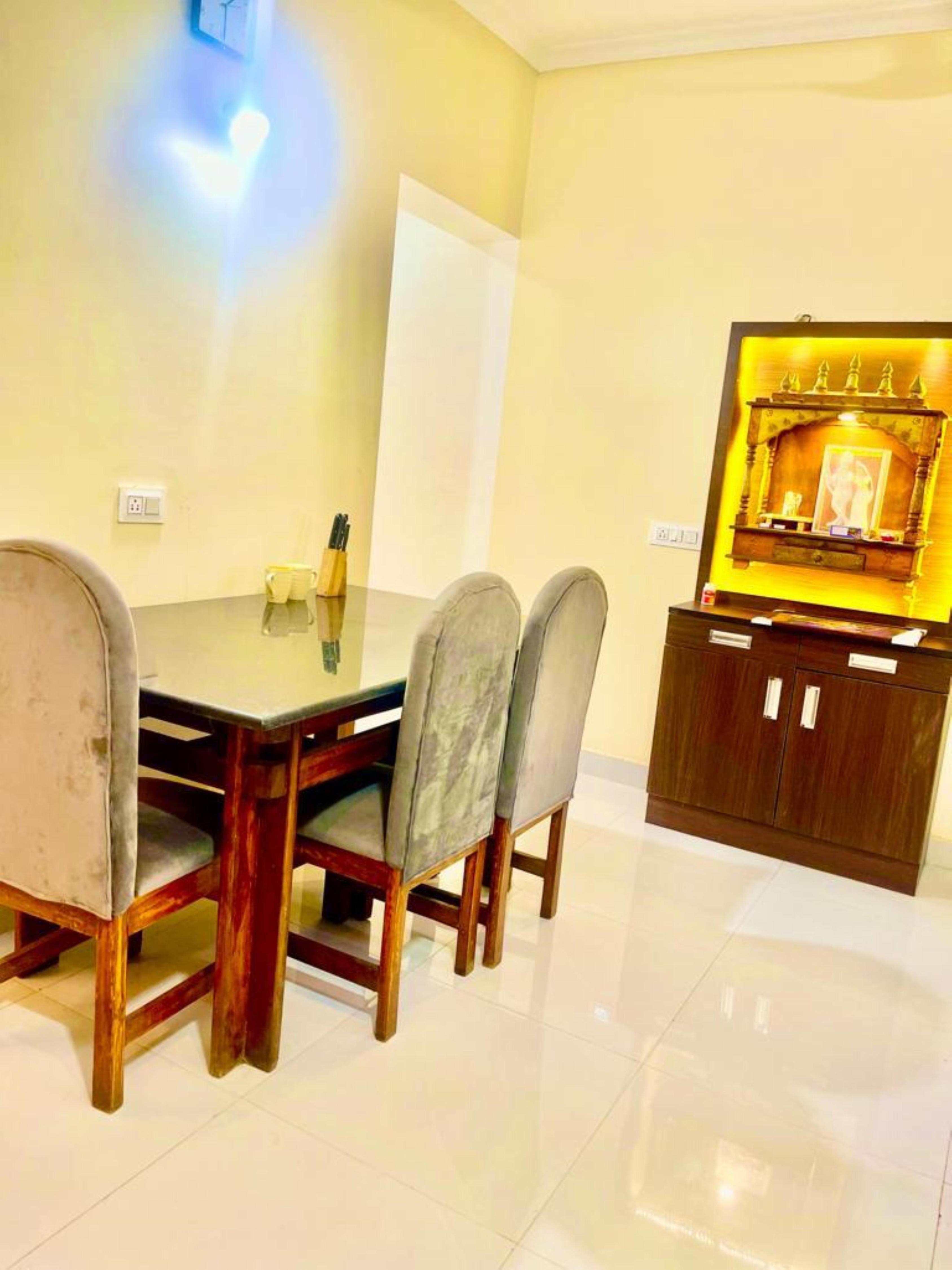 White minnar villa - Tap to explore photos