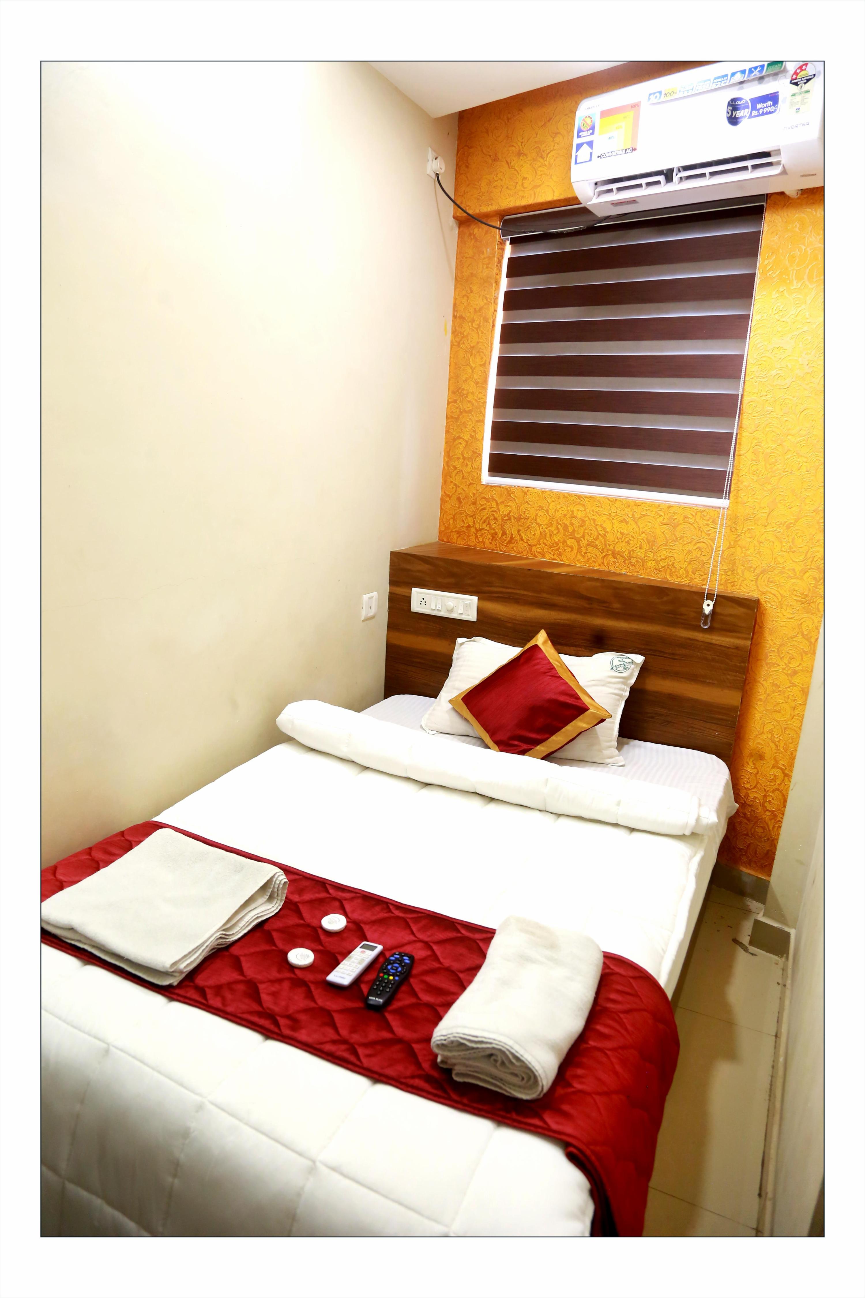 Aliyans Residency - Tap to explore photos