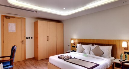Click Collection Amristar|Ranjit Avenue Room Type - Deluxe Room